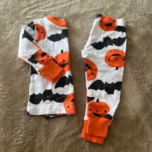 NWOT 12 month Carter’s Halloween PJ